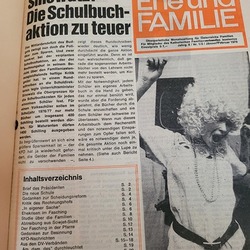 Wieder Schwarz weiß, erstmals mit Orange